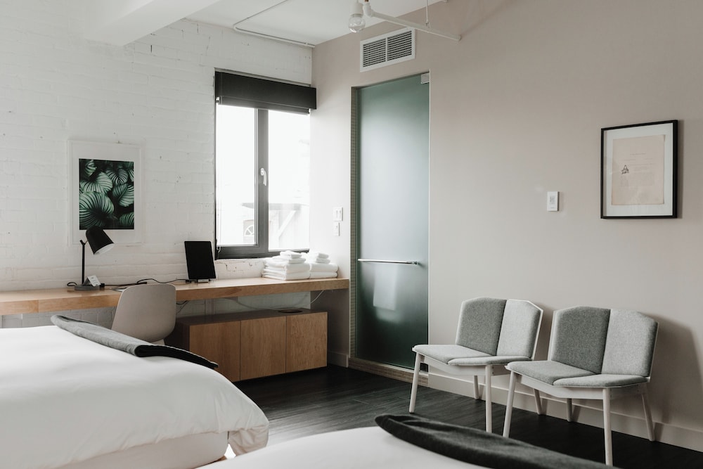Signature Double Room, 2 Queen Beds - Photo 7