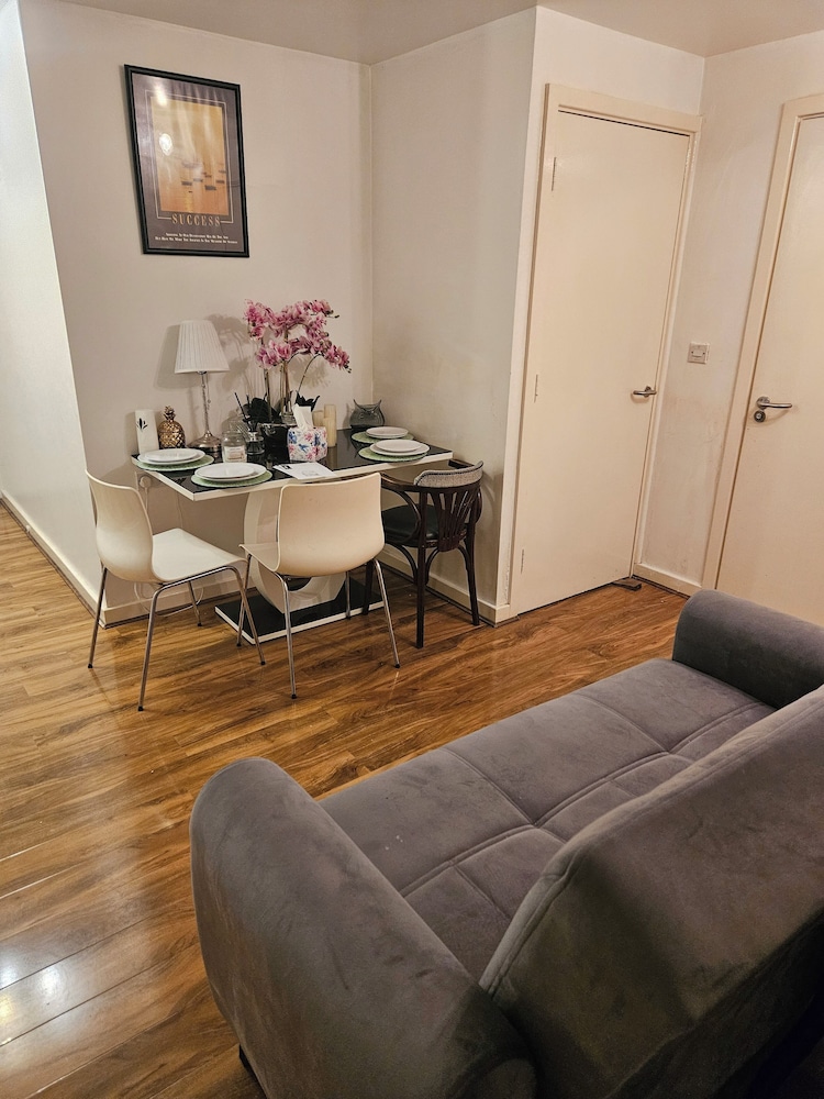 Room-spacious Retreat With Private Balco, Fotografia 17