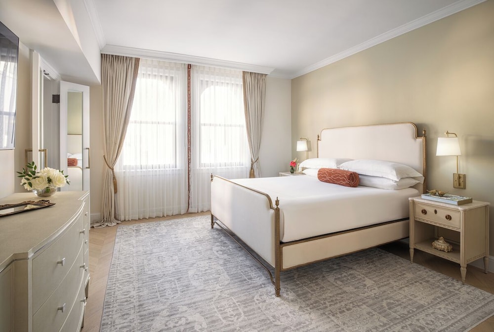 Suite, 2 Bedrooms (Dupont)