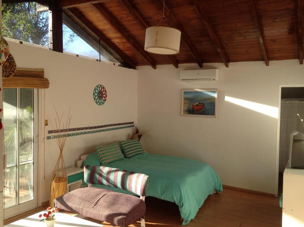 Premium Cabin, 1 Queen Bed, Garden View photo 2