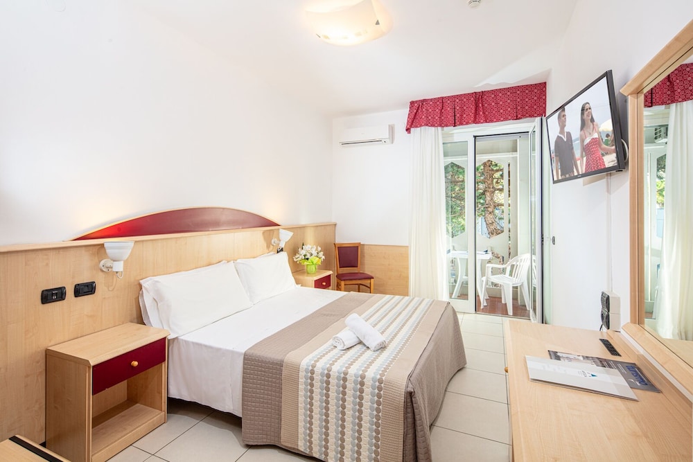 Comfort Double or Twin Room, Balcony photo 1