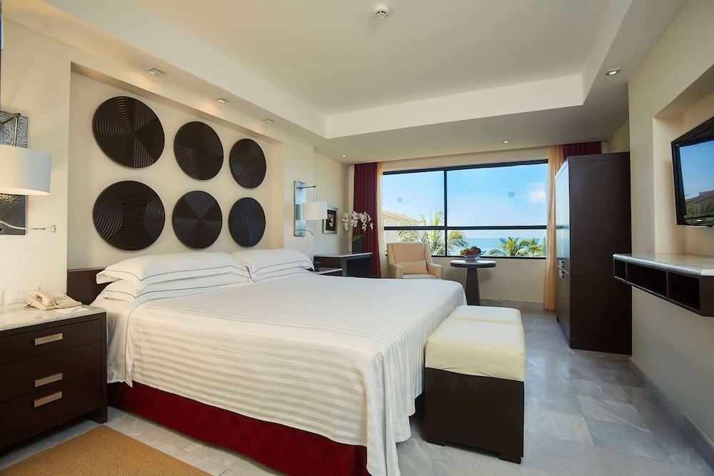Deluxe Room, Ocean View photo 1