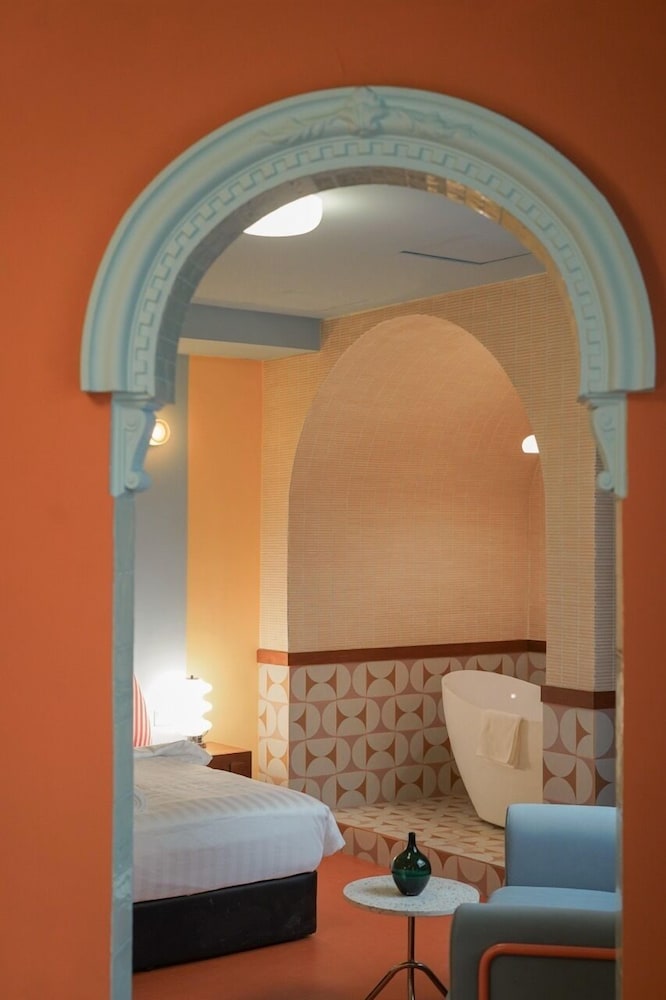 Moonrise suite with Bathtub