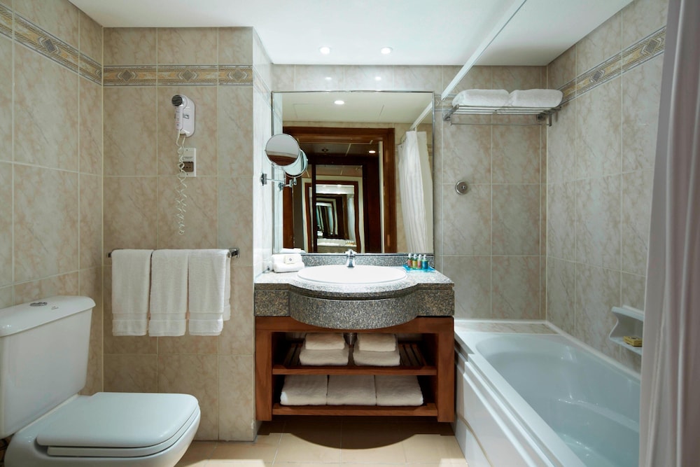 Suite, 1 Bedroom, Sea View - Photo 10