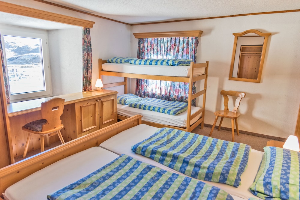 Quadruple Room (Private bathroom) photo 1