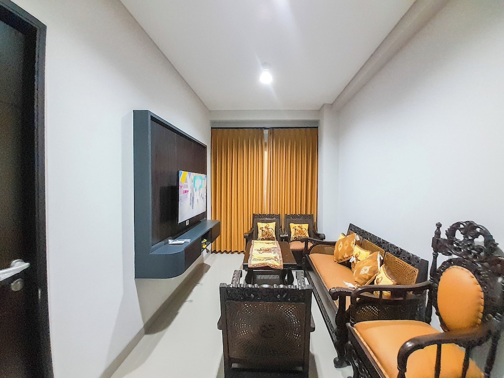 Apartment photo 1