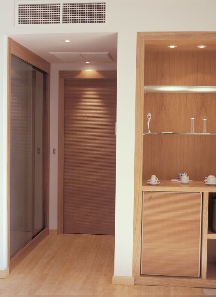 Lucury Suite (Annex Building Genovese, Harbour Side) photo 2