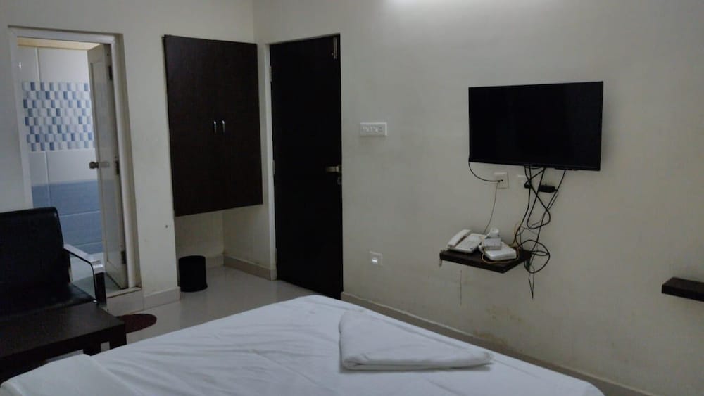 Standard Double Room - Photo 6