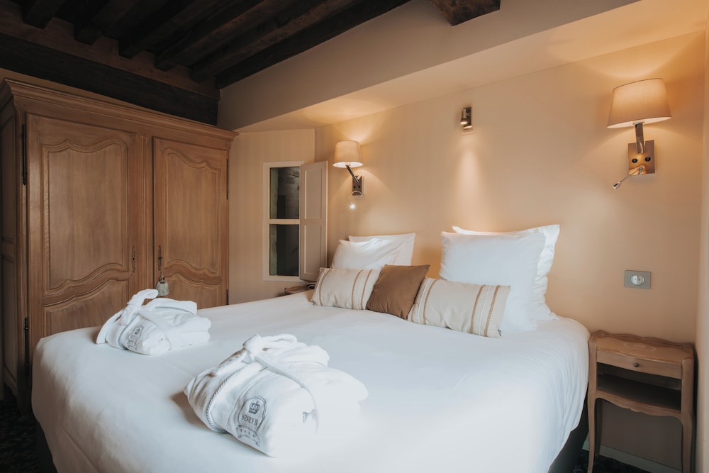 Standard Double Room - Photo 6