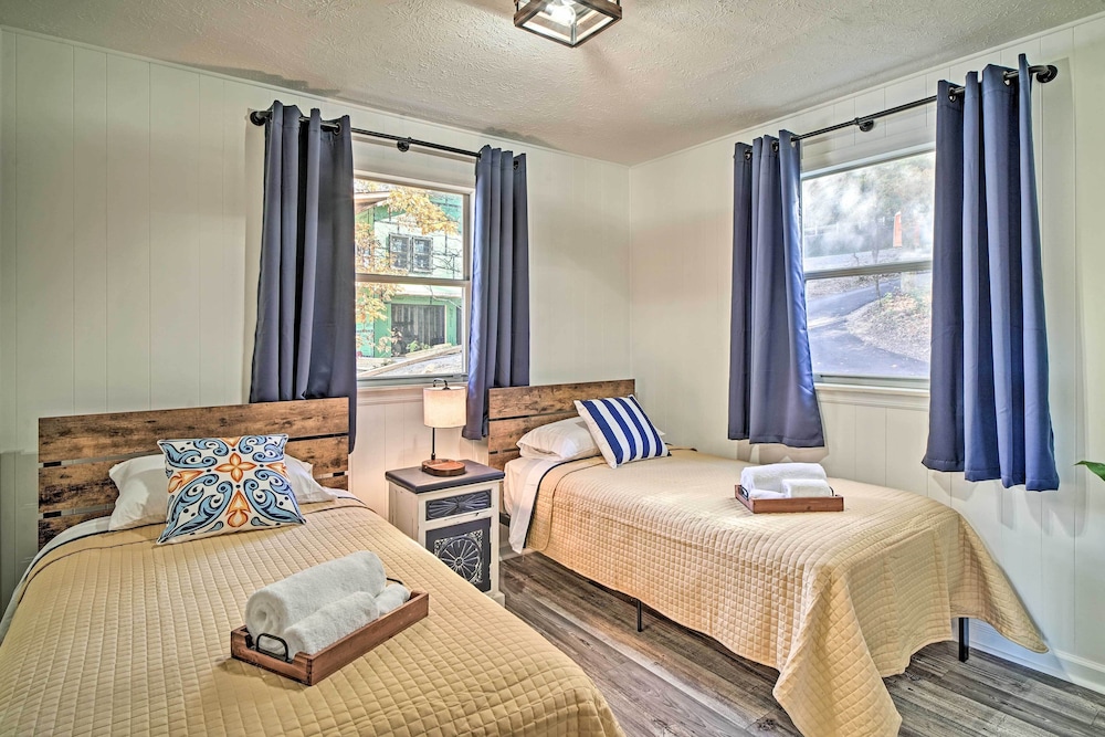 House (4 Bedrooms) photo 2