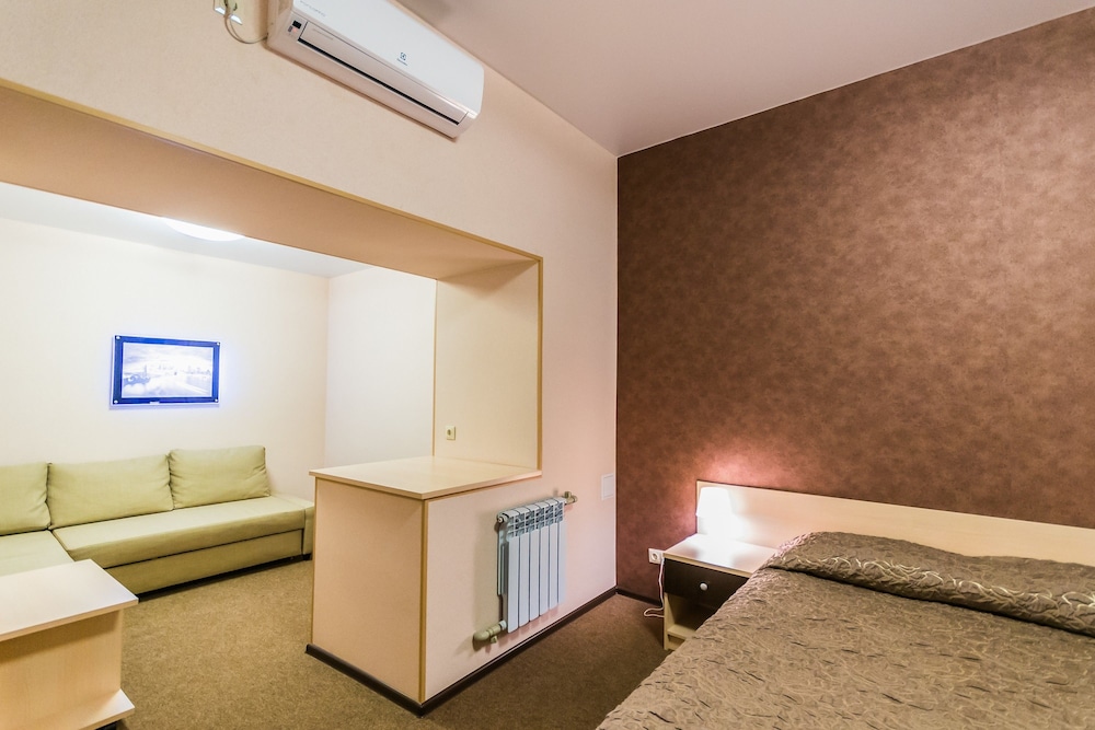 Economy Double Room photo 3
