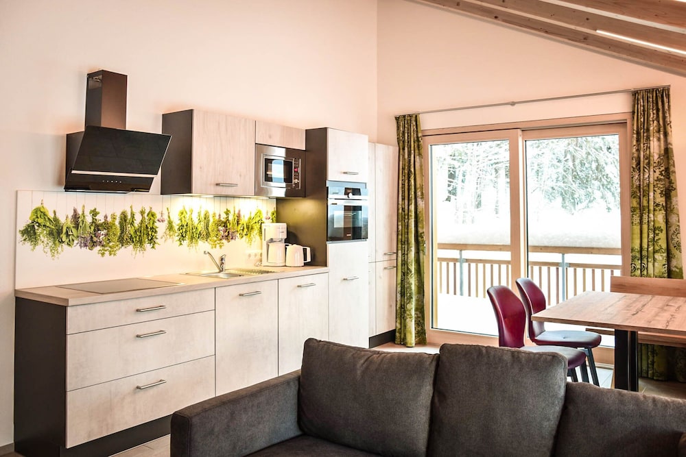 Deluxe Apartment, 2 Bedrooms, Balcony photo 2