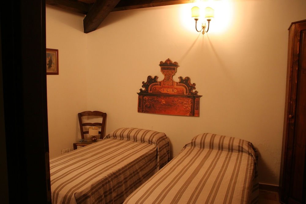 Apartment, 3 Bedrooms (For 6 People) photo 3