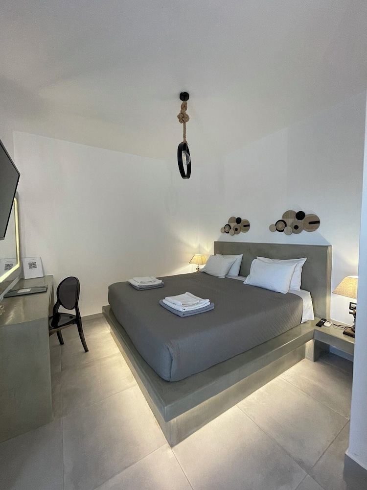 Suite Studio Luxe, 1 très grand lit, bain à remous, vue mer
