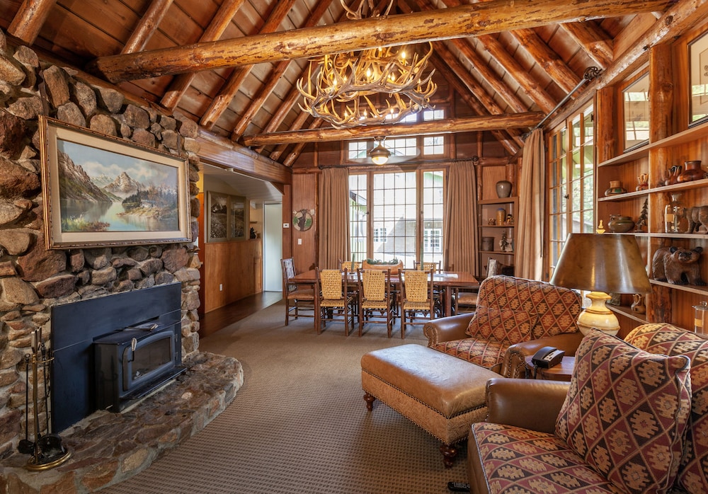 3 Bedroom Cabin