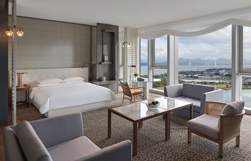 Studio, 1 King Bed, Bay View - Photo 1