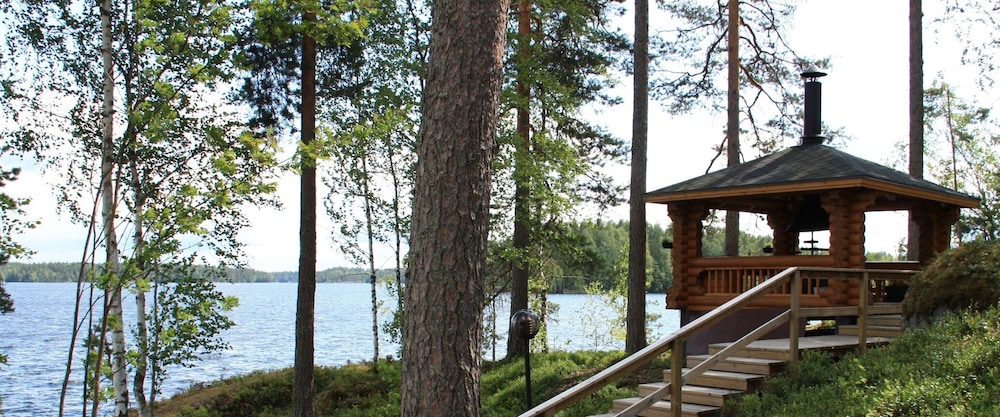 House, 5 Bedrooms, Accessible, Smoking photo 2