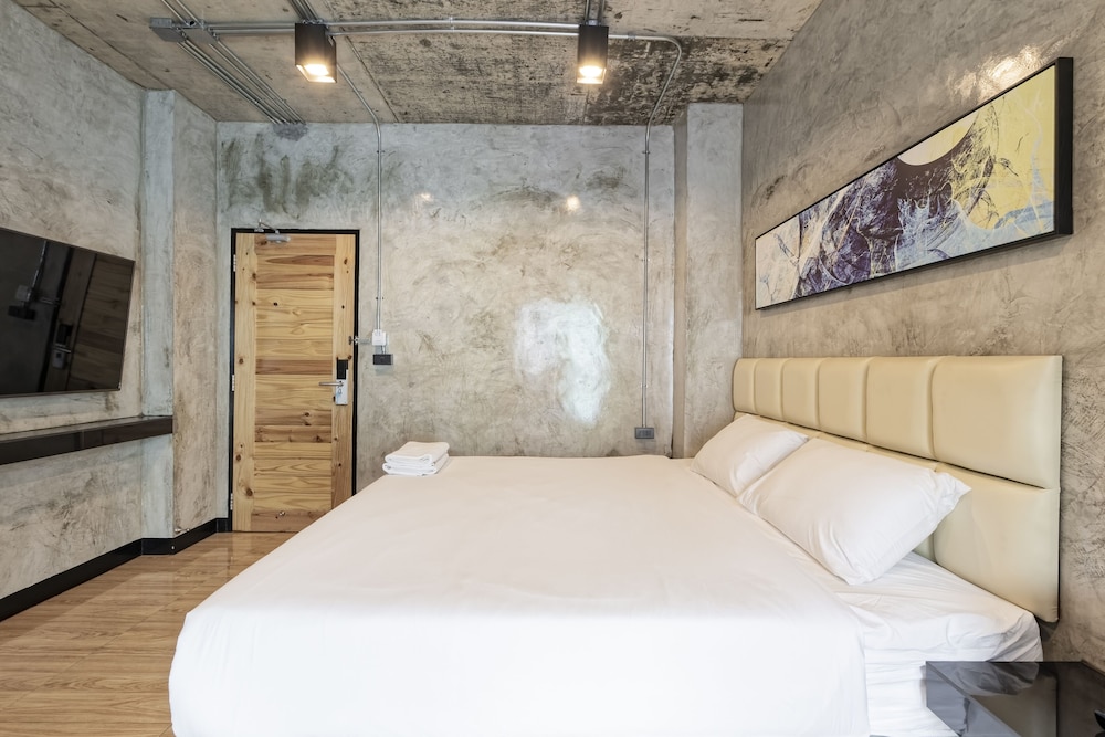 Standard Double Room - Photo 7