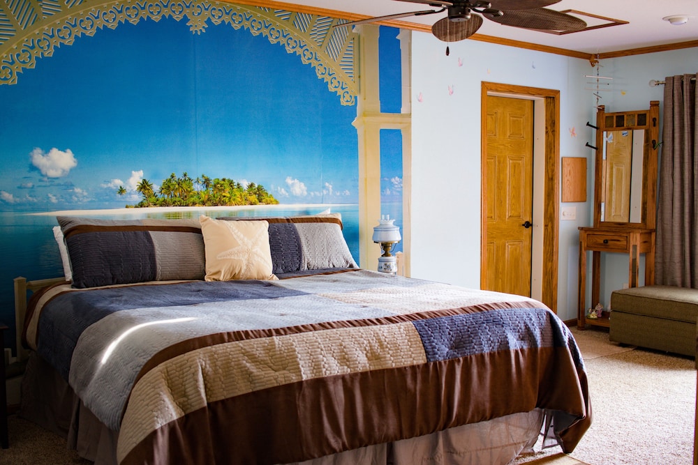 Paradise Suite, Jetted Tub, Valley View photo 3