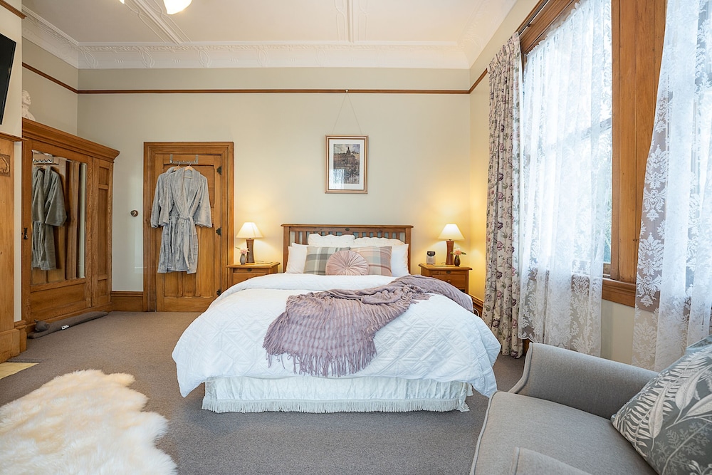 Luxury Room (McSkimmings Suite) photo 1