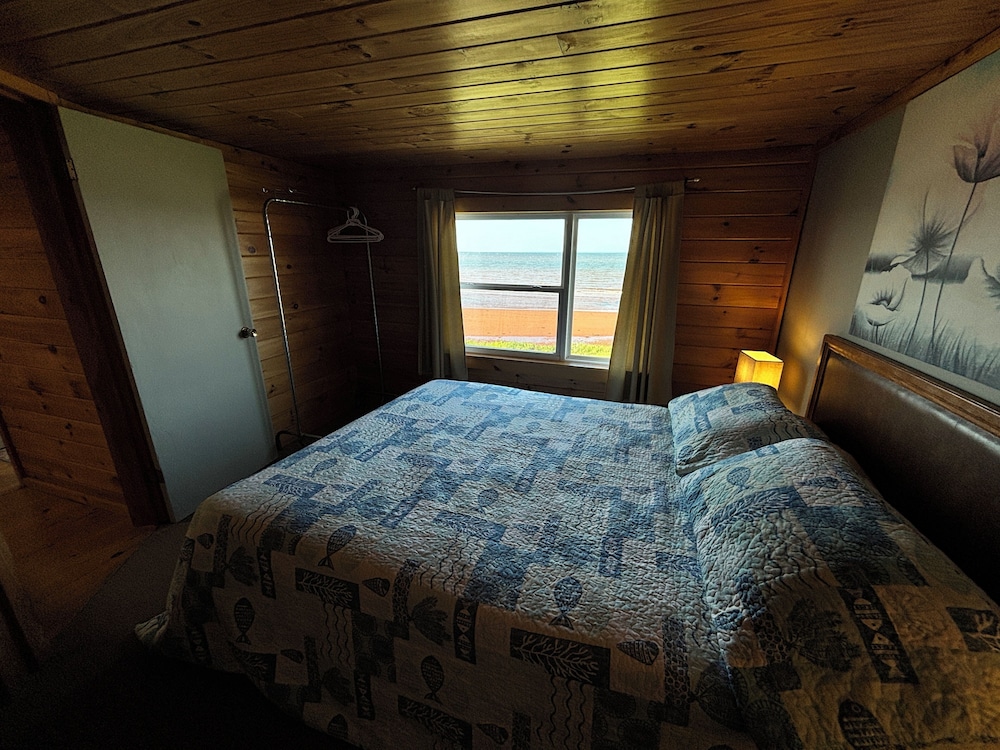 Standard Duplex, 2 Bedrooms, Ocean View, Beachfront photo 1