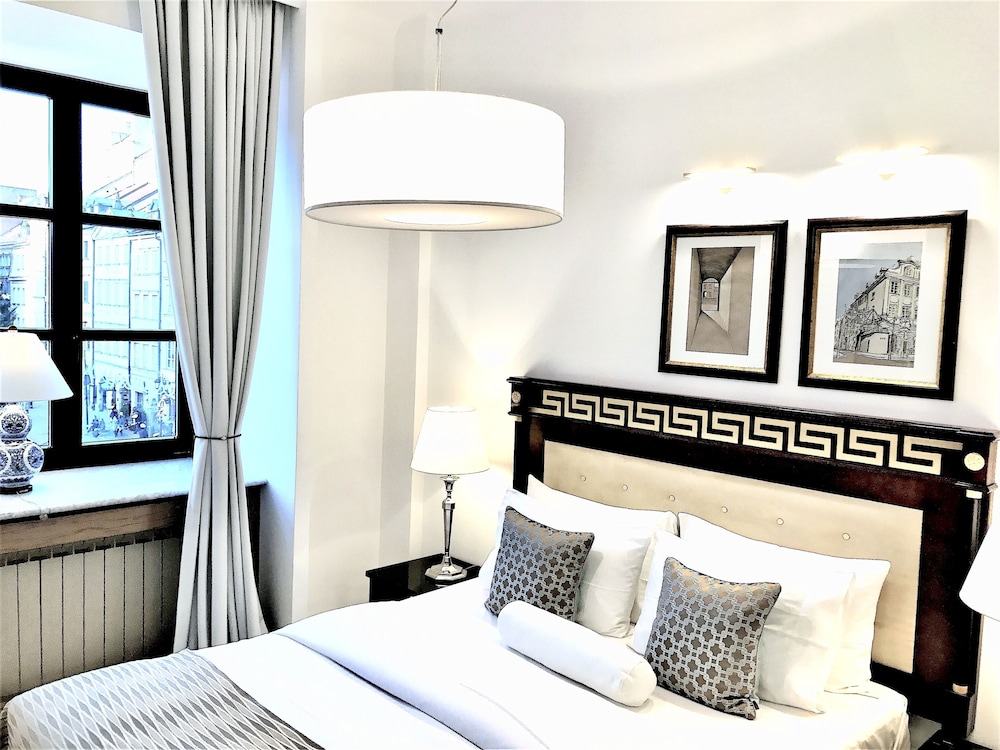 Luxury Deluxe Suite, 1 Bedroom (Market Square view, 65 m2) photo 2
