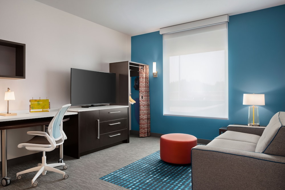 Suite, 1 King Bed, Accessible (Hearing) - Photo 2