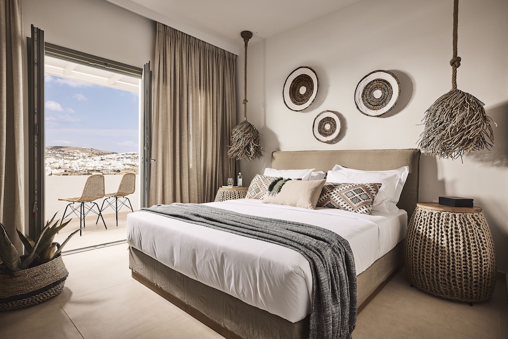 Deluxe Family Suite with Village View