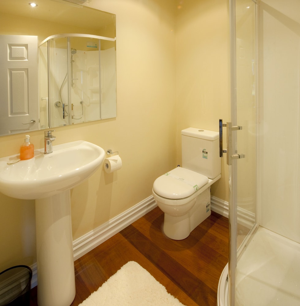 Deluxe Studio Suite, 1 King Bed, Kitchen, Courtyard View photo 3