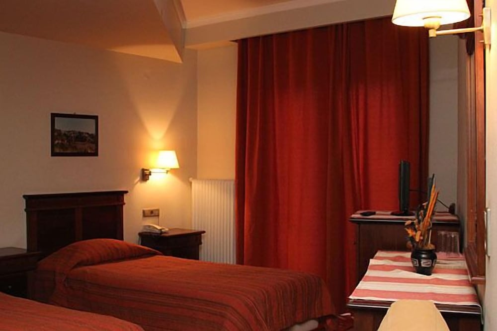 Standard Double or Twin Room photo 2