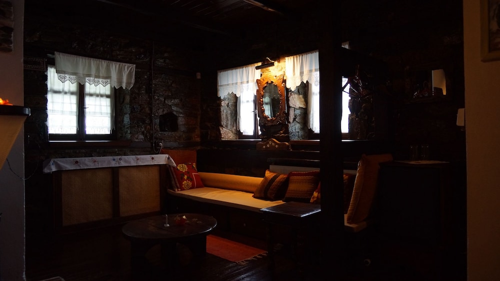 Traditional Double Room, 1 Double Bed with Sofa bed, Fireplace, Mountain View photo 3