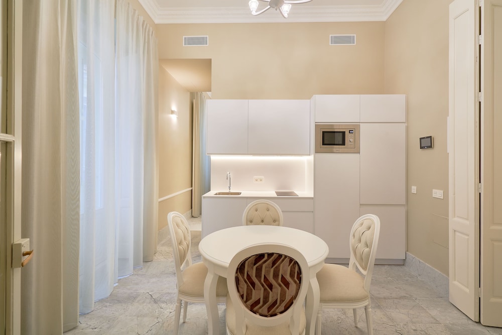 Deluxe Suite, 1 Bedroom (Salón Música) photo 2