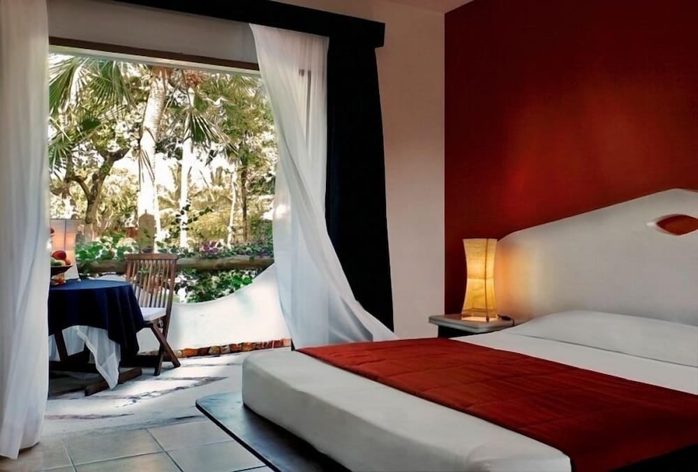 Deluxe Room, Sea View - Photo 2