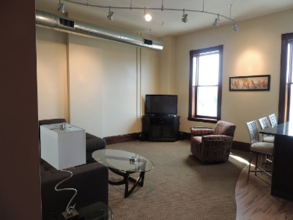 Luxury Suite, Private Bathroom, City View (The Ontario) photo 1