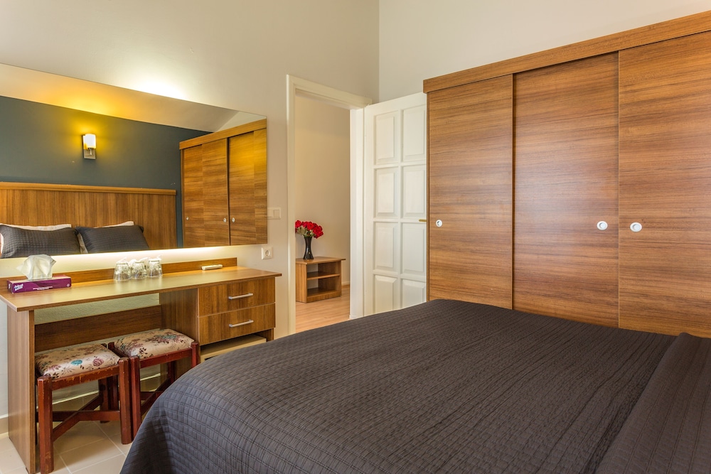 Executive Room, 1 Queen Bed, Non Smoking, Sea View photo 3