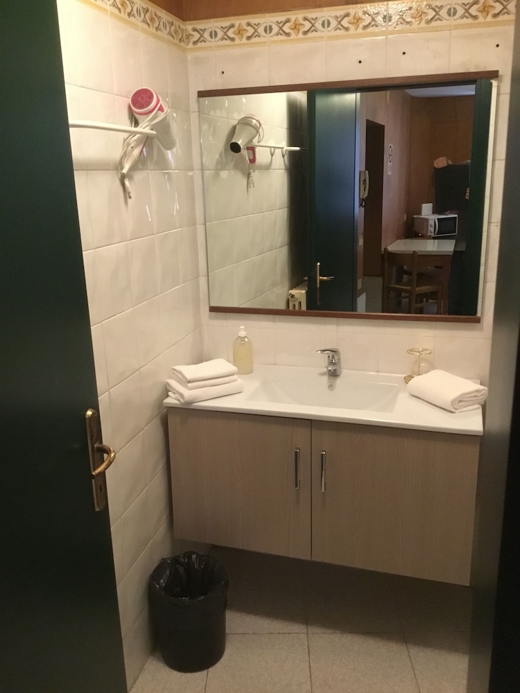 Double Room, Shared Bathroom photo 3