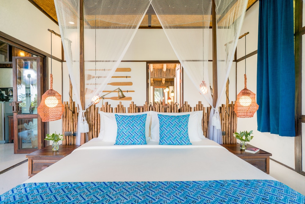 1 Bedroom Seaview Villa - Photo 3