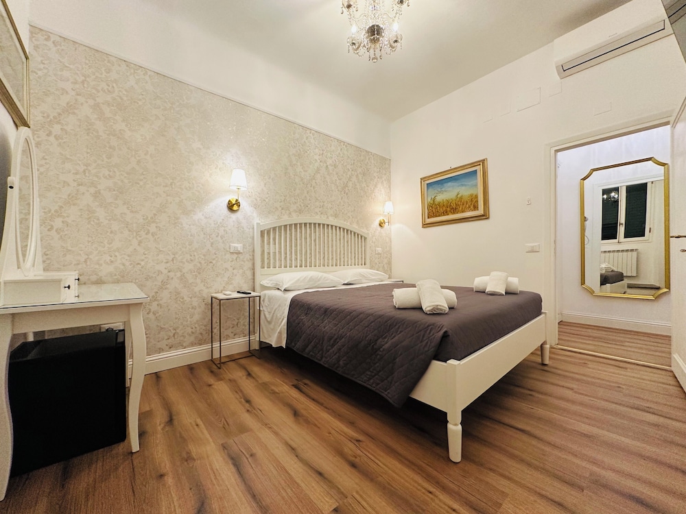 Deluxe Double Room, Balcony, Garden View