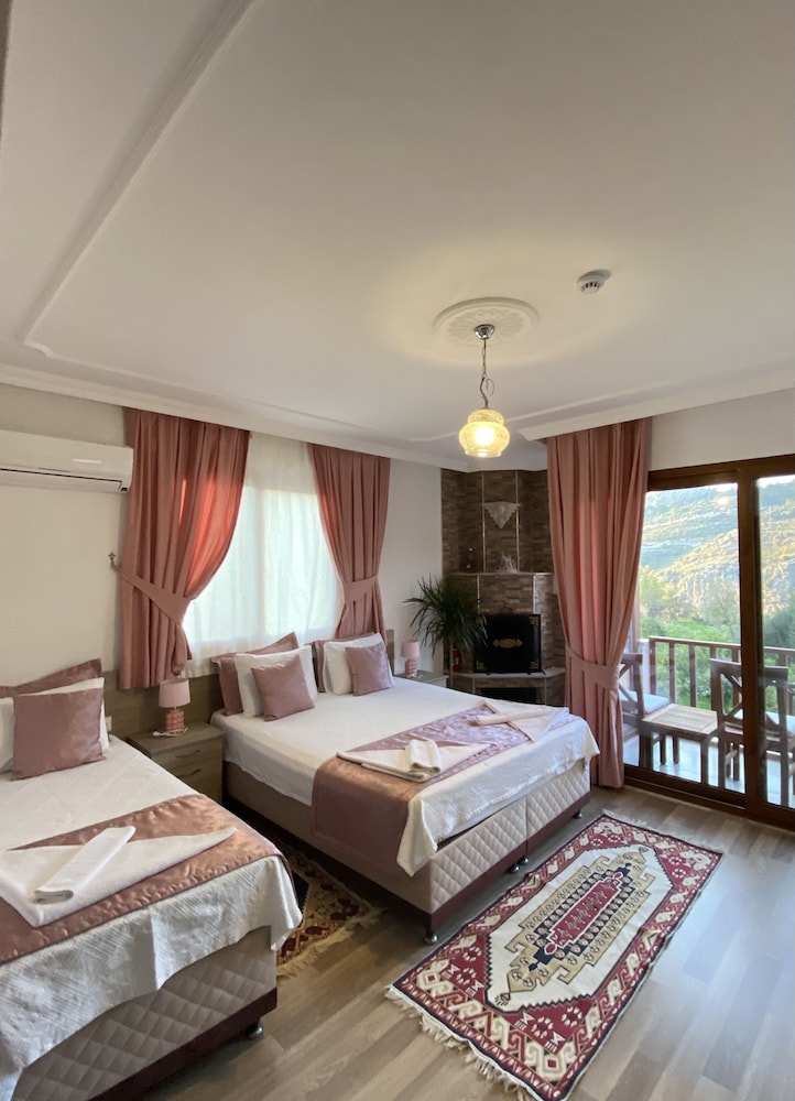 Comfort Triple Room, Mountain View