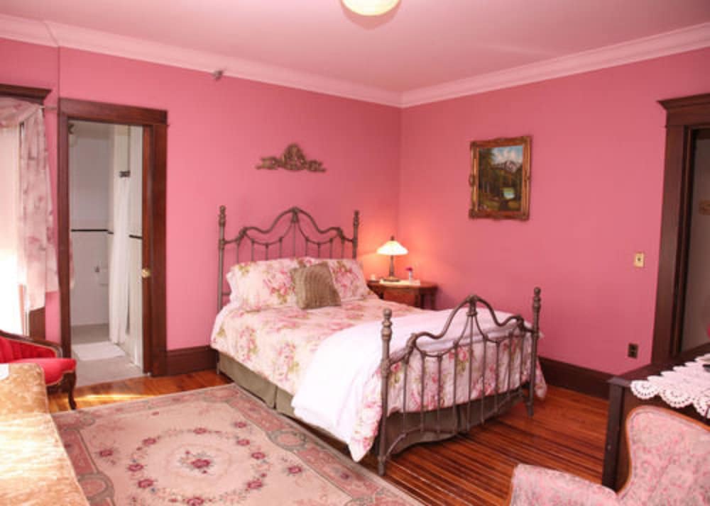 The Rose Room (2nd floor) photo 2