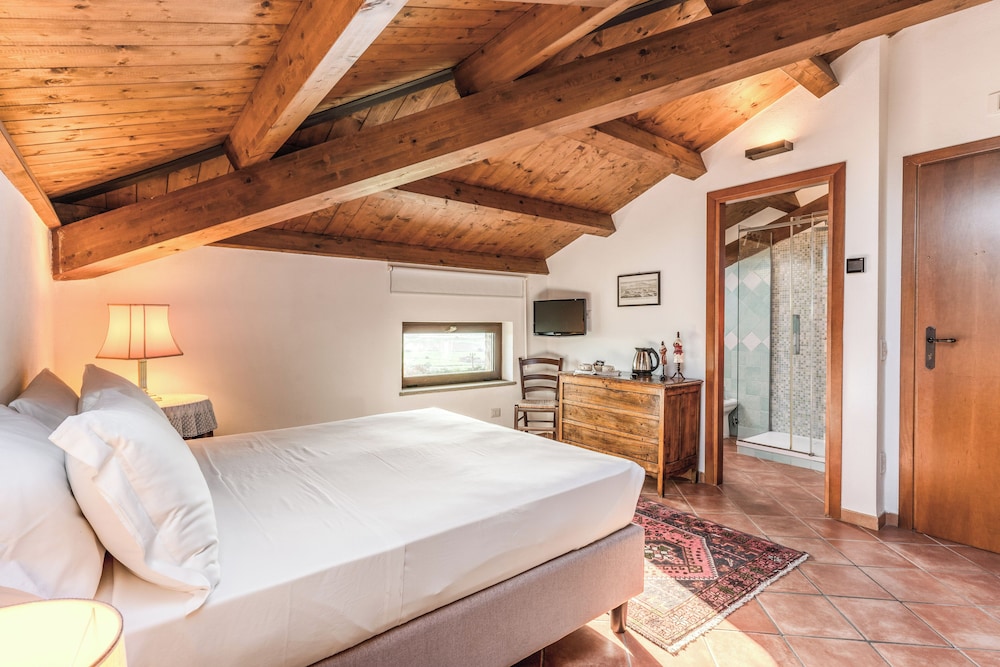 Superior Triple Room, 1 Bedroom, Ocean View photo 2