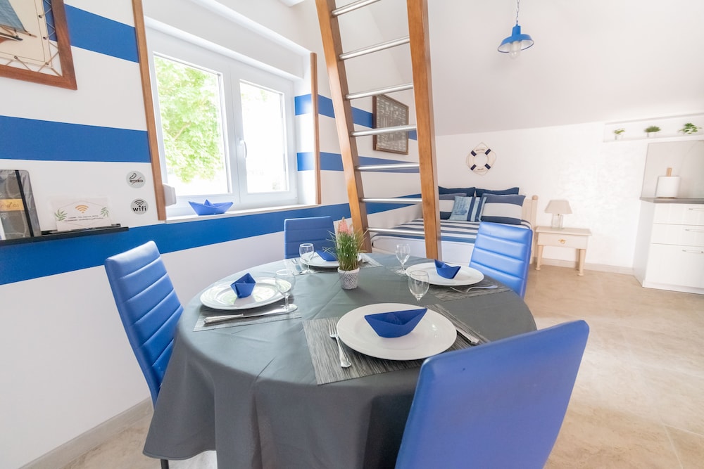Blue Marine Apartment - Photo 6