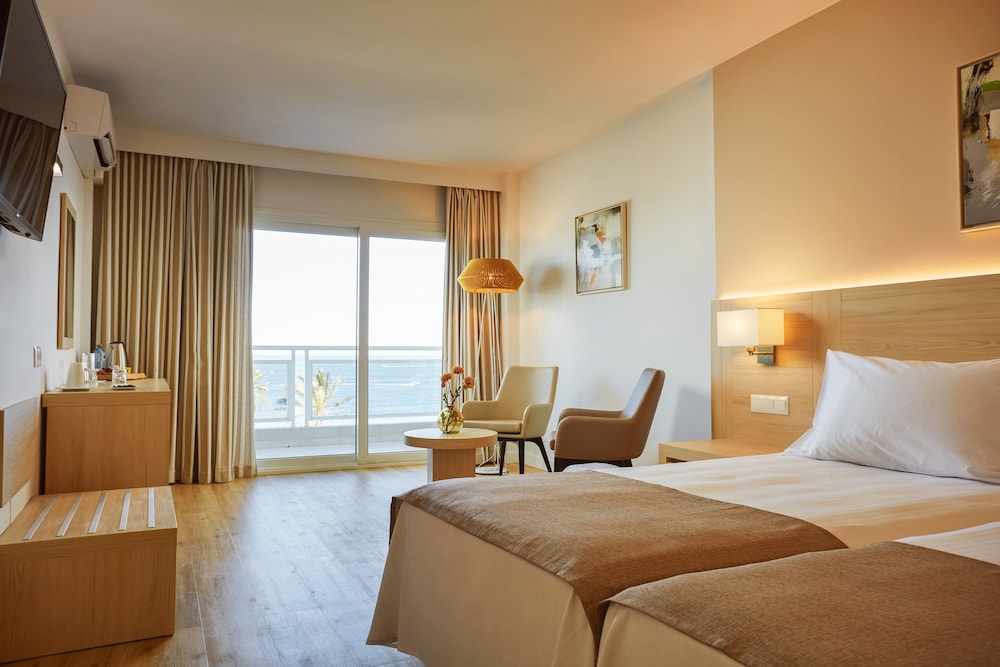 Premium Room, Frontal Sea View - Photo 5