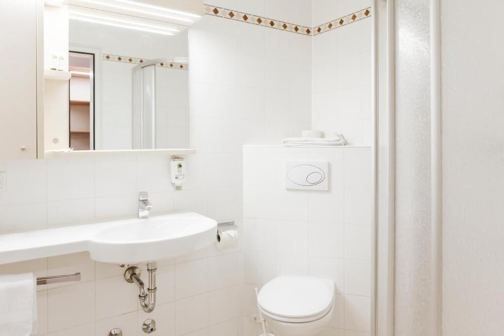 Deluxe Single Room, Non Smoking photo 2