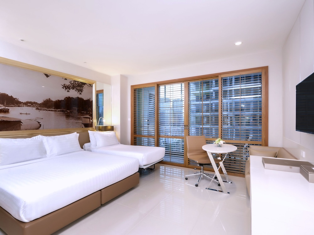 Deluxe Room with 1 Extra Bed
