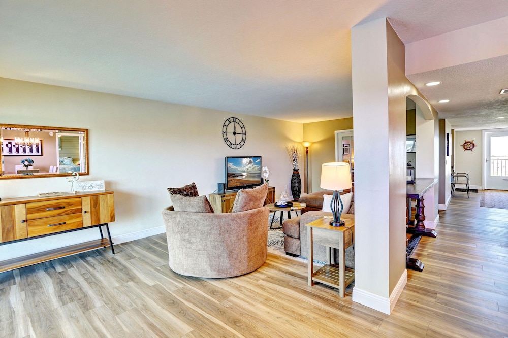 Condo, Multiple Beds (Bayshore Yacht & Tennis 806) photo 3