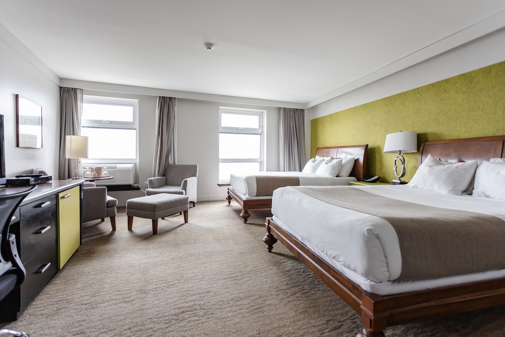 Deluxe Room, 2 Queen Beds - Photo 1