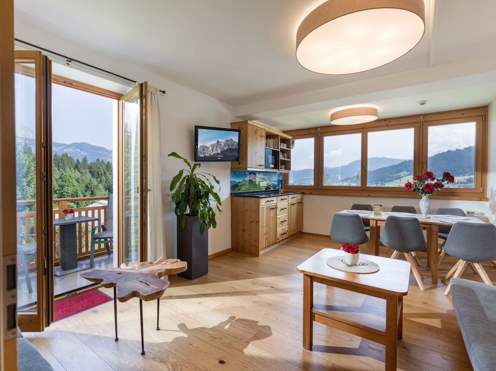 Superior Apartment, Balcony, Mountain View photo 1
