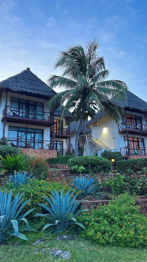 Baobab Village Rooms