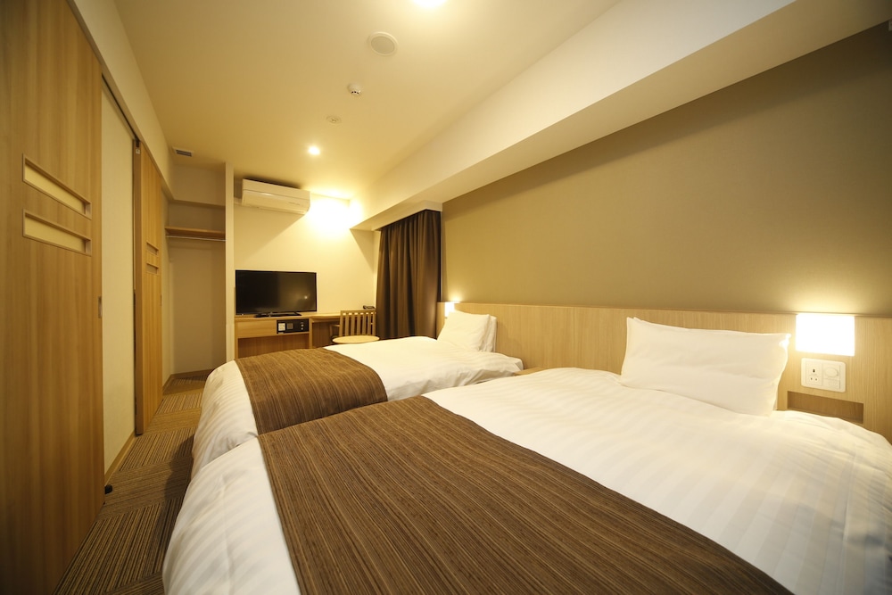 Moderate Twin Room W/4 nights Non Smoking(No cleaning)